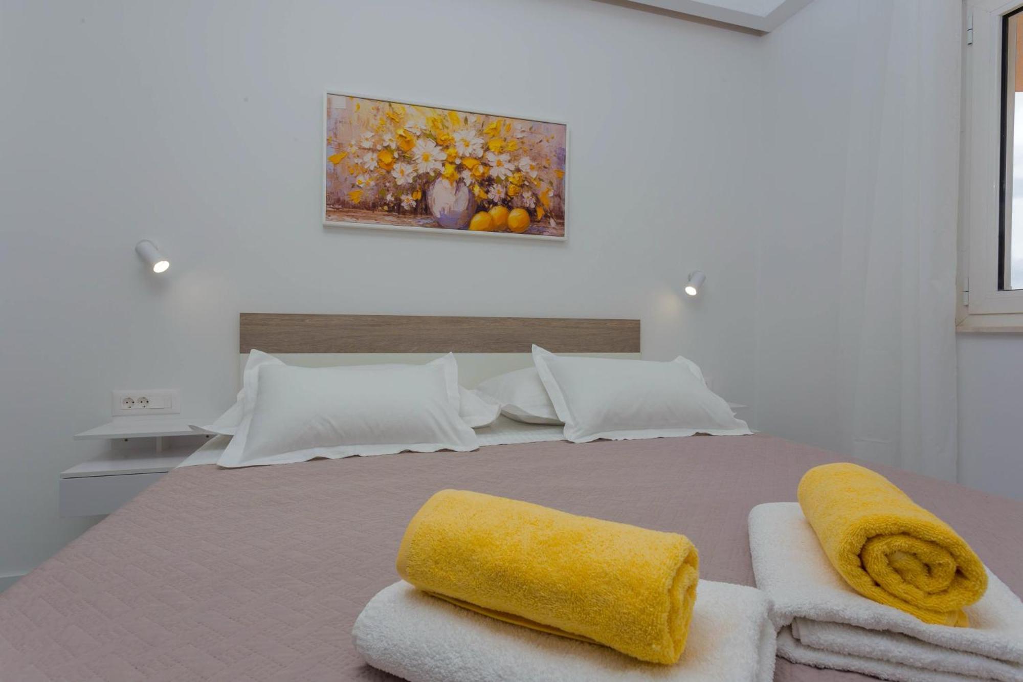 Apartments Tatjana Dominis Hvar Town Chambre photo